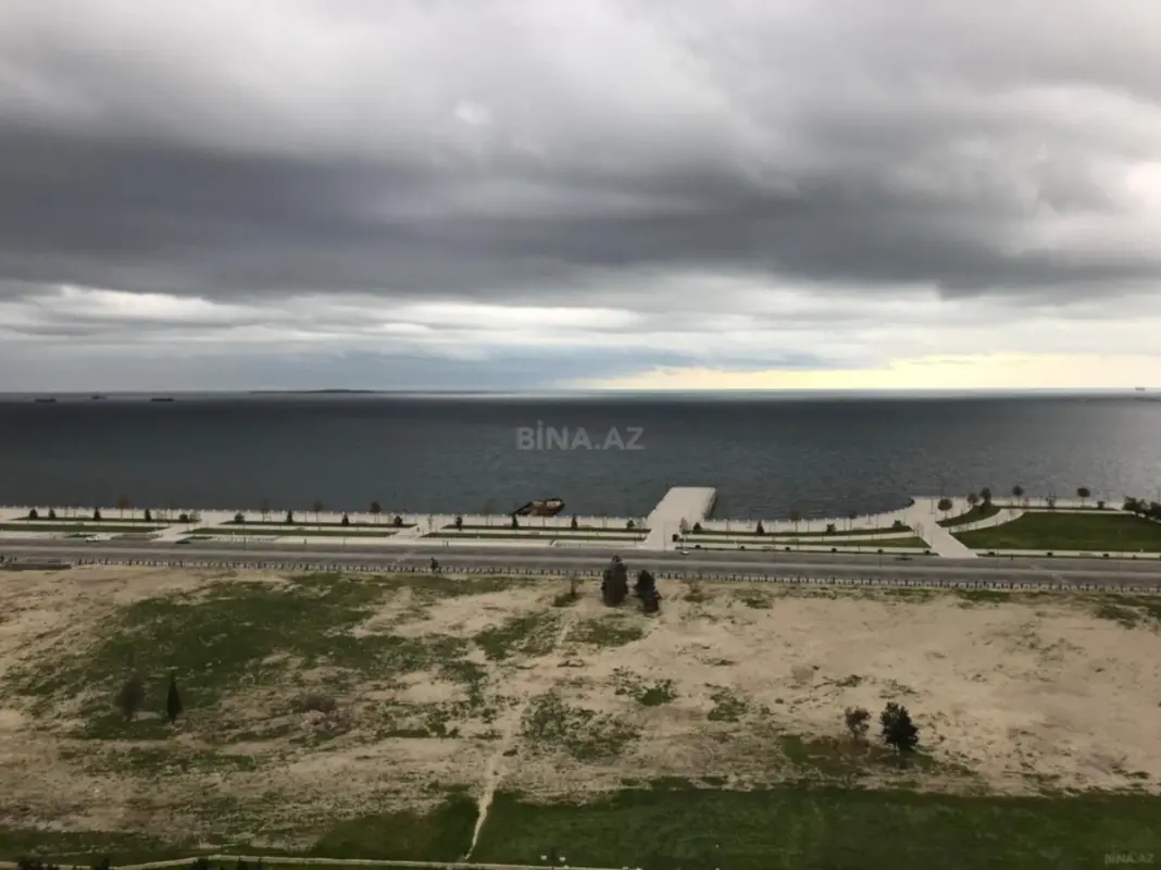Kirayə verilir 3 otaqlı mənzil 170 m²