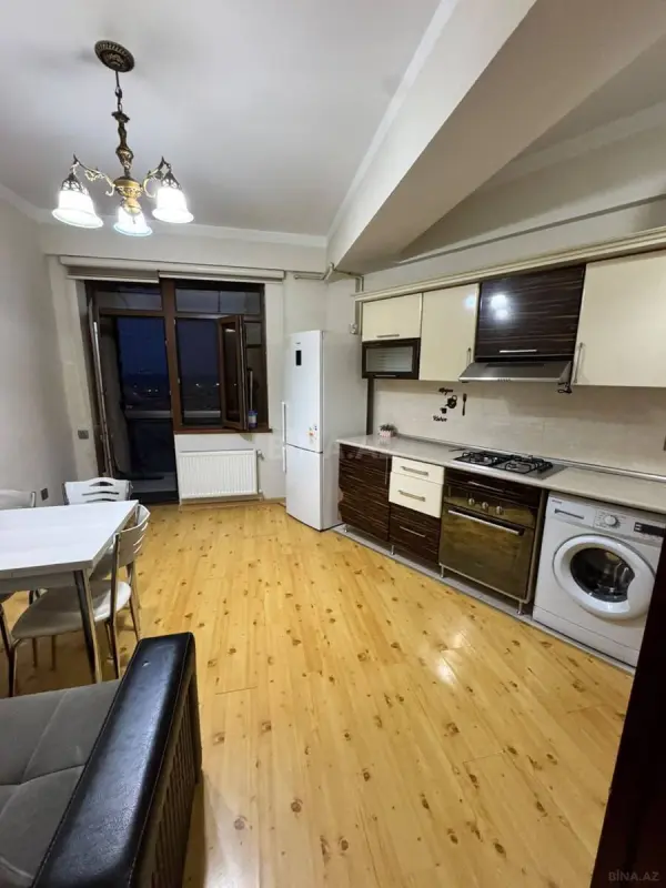 Kirayə verilir 3 otaqlı mənzil 105 m²