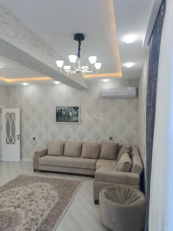 Kirayə verilir 3 otaqlı mənzil 130 m²