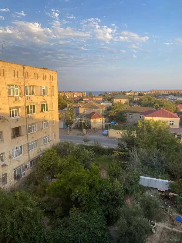 Satılır 4 otaqlı mənzil 92 m²