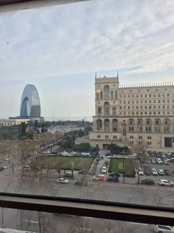 Kirayə verilir 2 otaqlı mənzil 96 m²