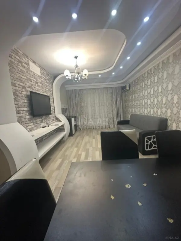 Kirayə verilir 3 otaqlı mənzil 135 m²