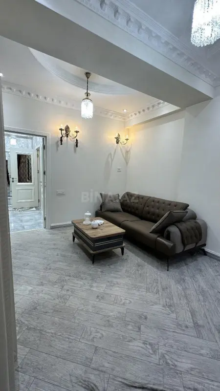 Kirayə verilir 2 otaqlı mənzil 50 m²