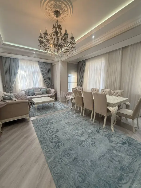 Kirayə verilir 4 otaqlı mənzil 180 m²