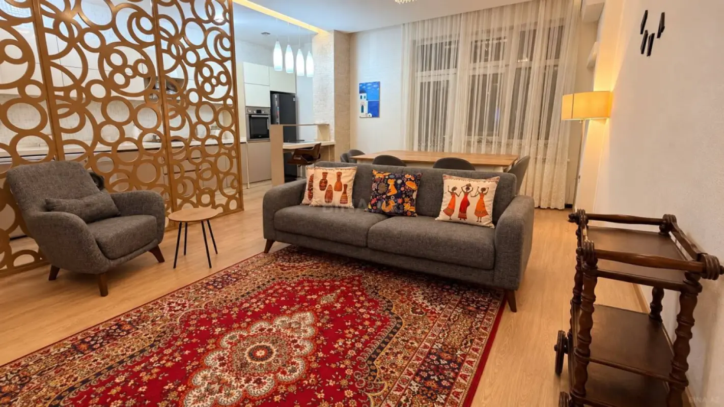 Kirayə verilir 3 otaqlı mənzil 110 m²