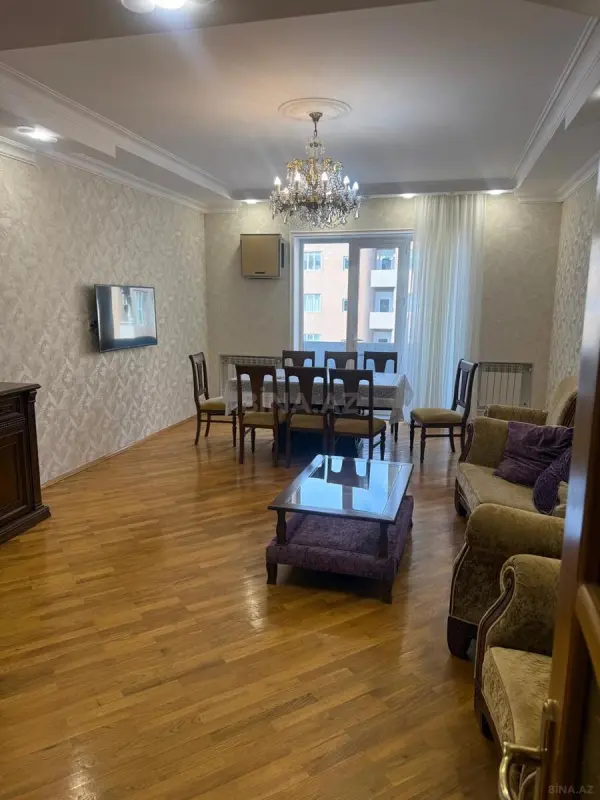 Kirayə verilir 3 otaqlı mənzil 137 m²