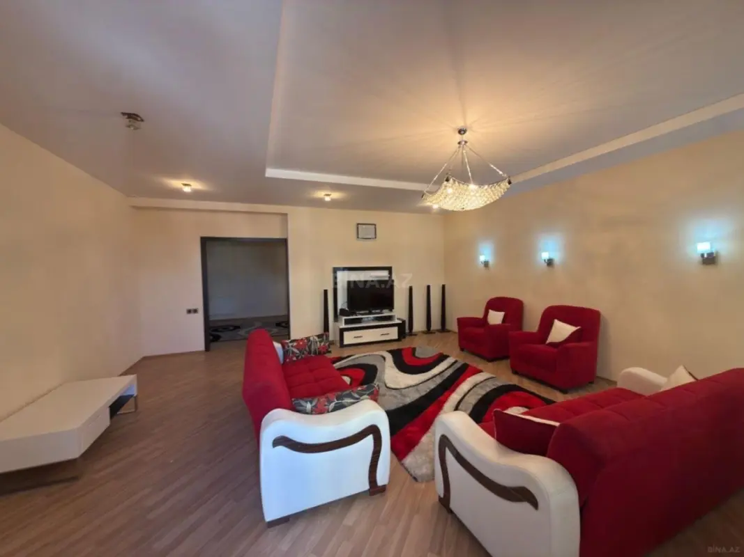 Kirayə verilir 4 otaqlı mənzil 215 m²