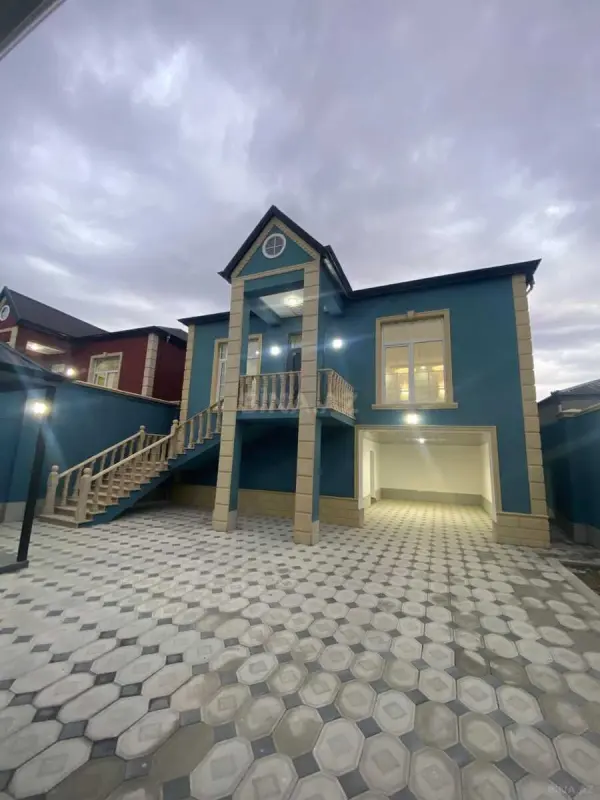 Satılır 4 otaqlı həyət evi 145 m²
