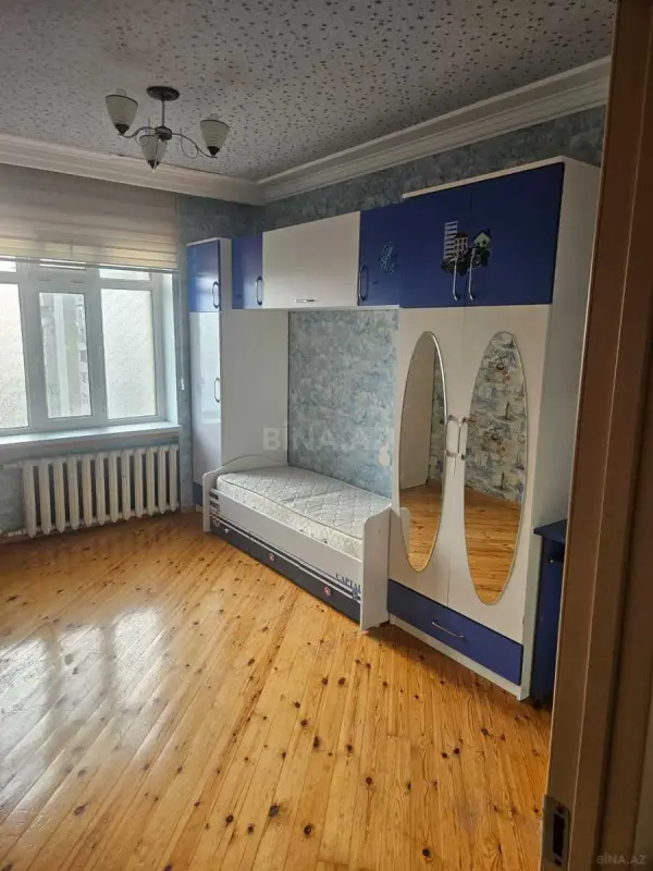 Satılır 4 otaqlı mənzil 95 m²