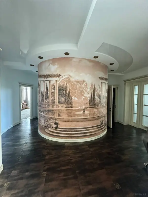 Satılır 3 otaqlı mənzil 180 m²