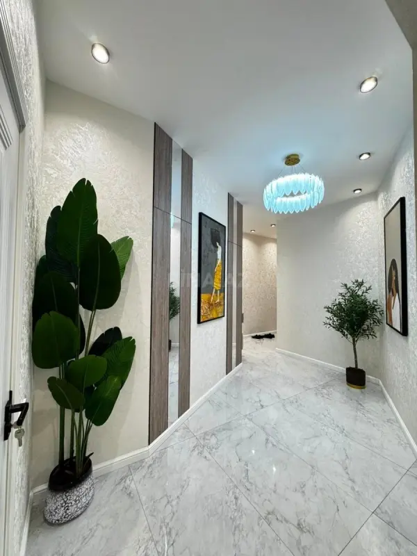 Satılır 2 otaqlı mənzil 70 m²