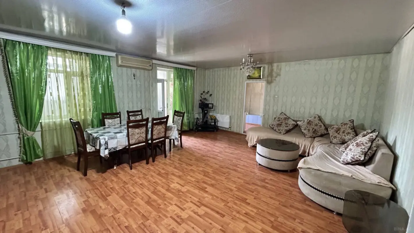 Satılır 5 otaqlı mənzil 110 m²
