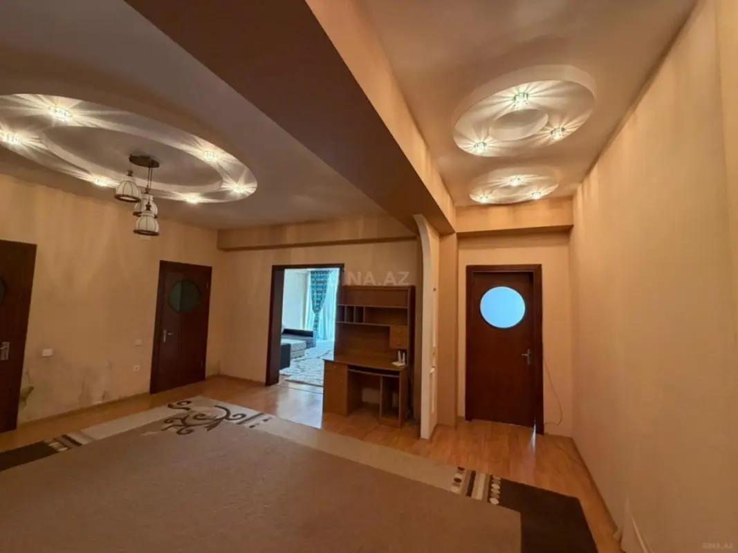 Kirayə verilir 3 otaqlı mənzil 135 m²