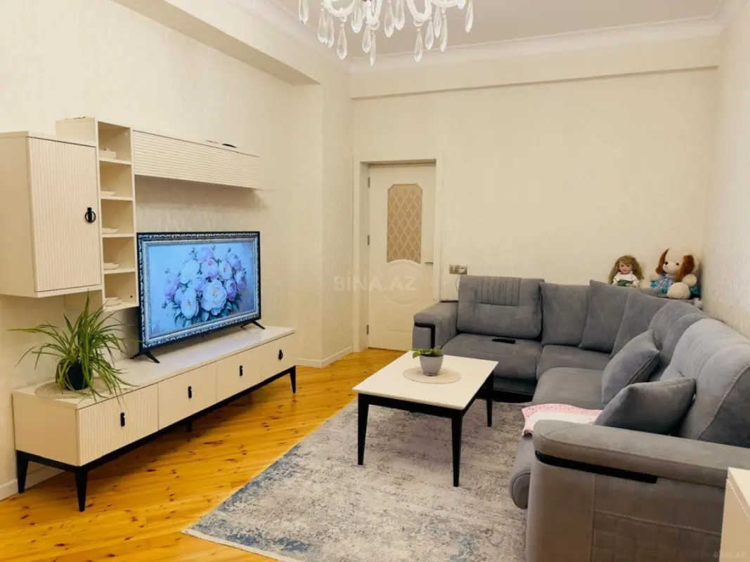 Satılır 3 otaqlı mənzil 83 m²
