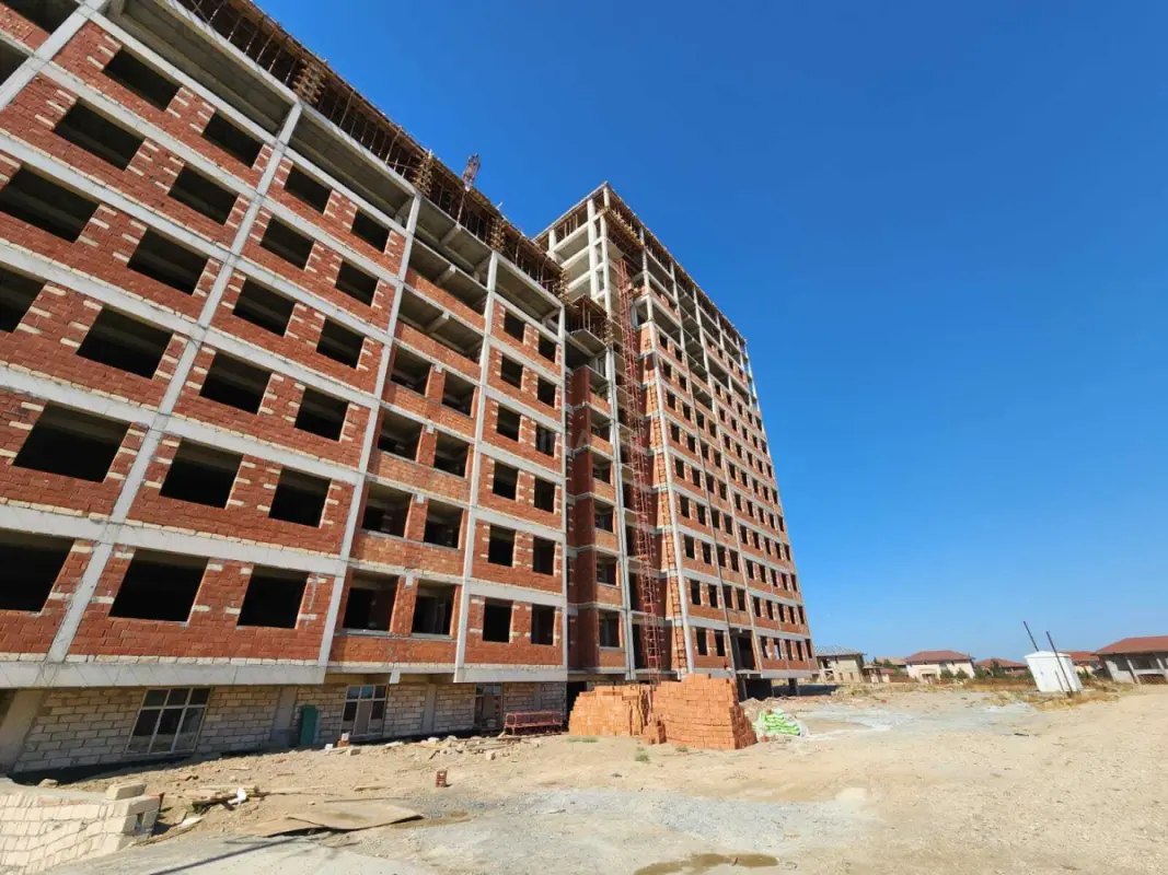 Satılır 1 otaqlı mənzil 57 m²