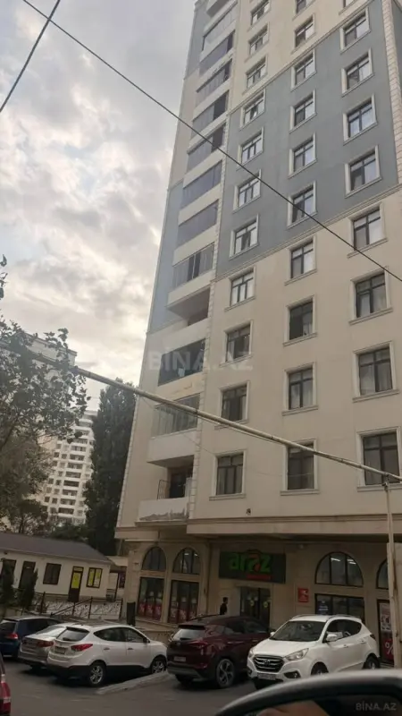 Satılır 2 otaqlı mənzil 103 m²