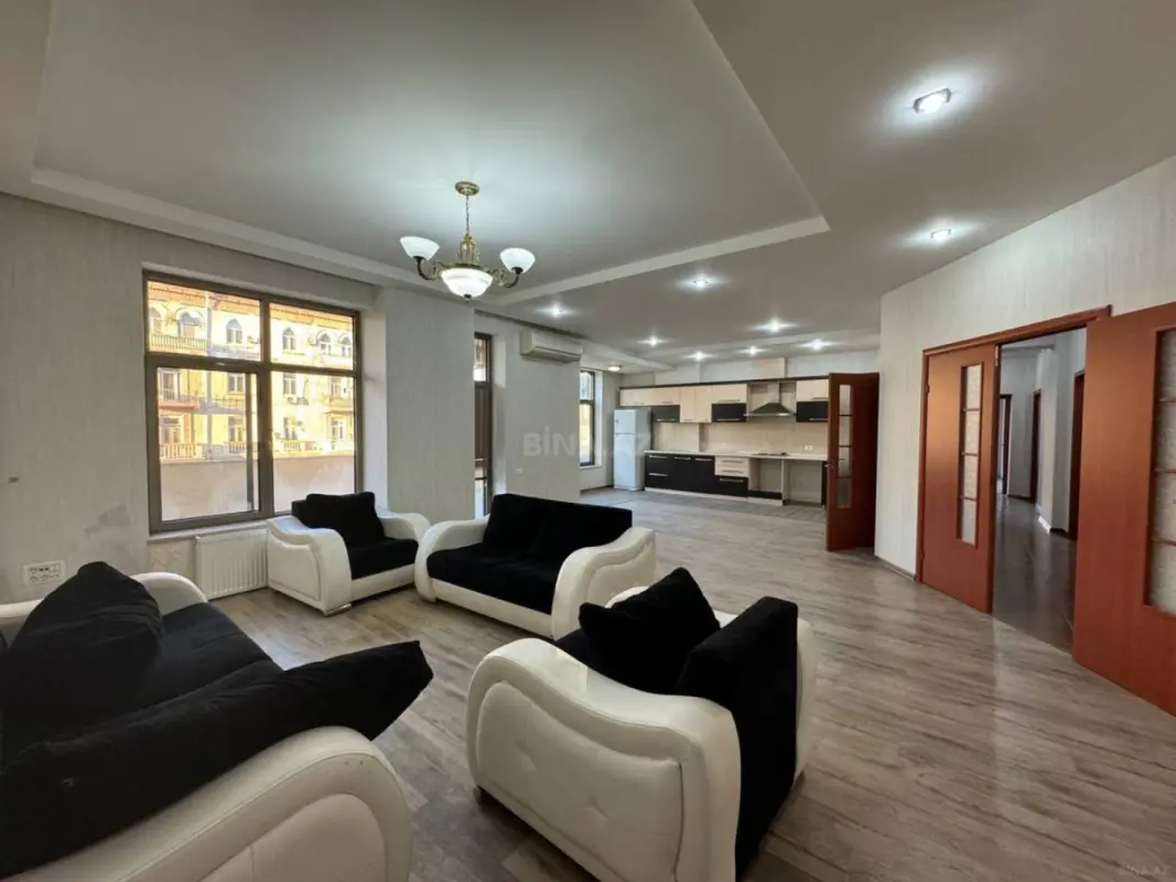 Kirayə verilir 4 otaqlı ofis 225 m²