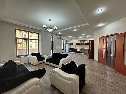 Kirayə verilir 4 otaqlı ofis 225 m² — Bakı, Nizami 4 otaq 225.00 m²
