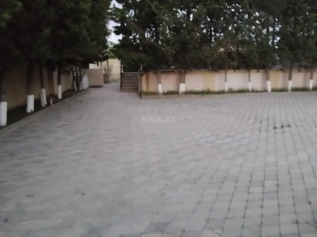 Satılır 14 otaqlı həyət evi 600 m²