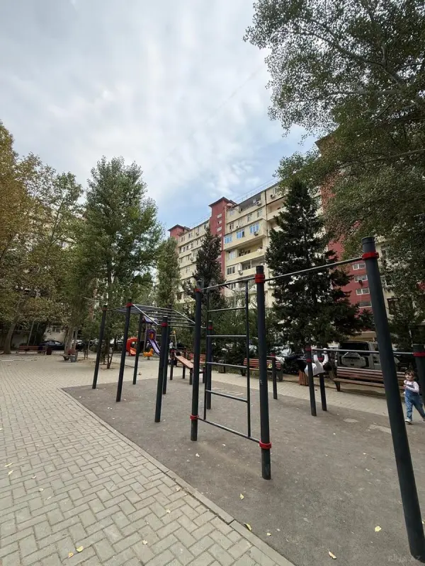 Satılır 2 otaqlı mənzil 52 m²