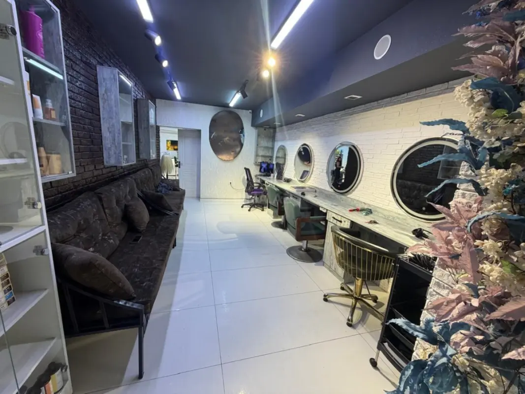 Satılır obyekt 87 m²