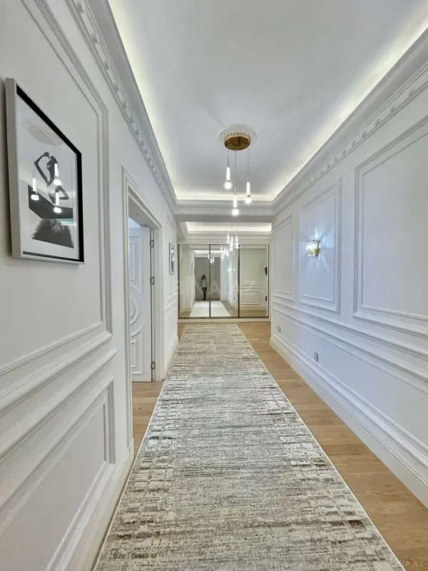 Satılır 2 otaqlı mənzil 113 m²