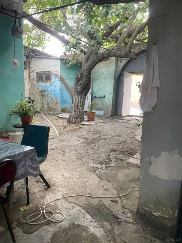 Satılır 6 otaqlı həyət evi 250 m²