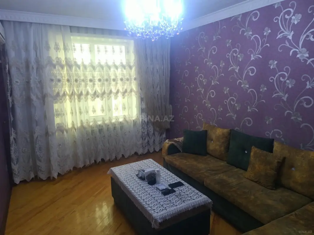 Satılır 5 otaqlı mənzil 105 m²