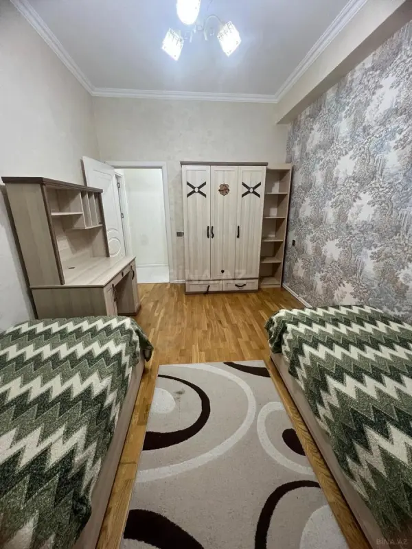 Kirayə verilir 2 otaqlı mənzil 68 m²