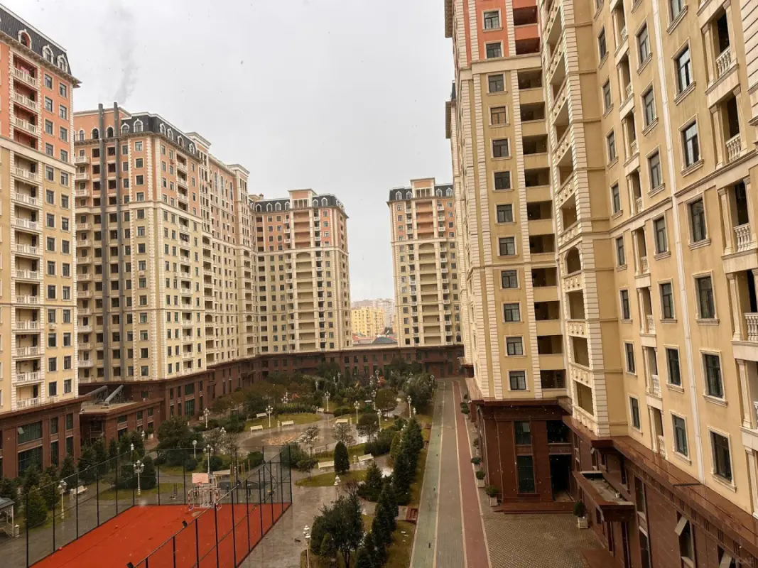 Satılır 3 otaqlı mənzil 120 m²