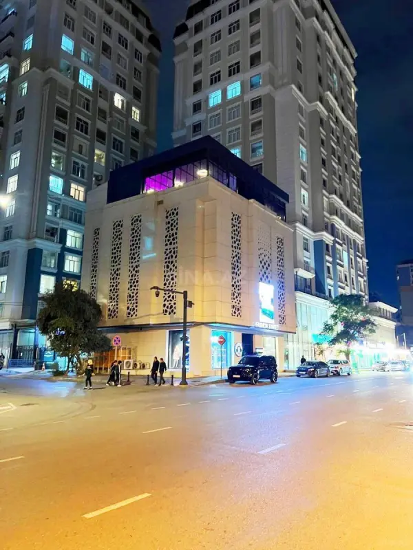 Kirayə verilir 2 otaqlı mənzil 90 m²