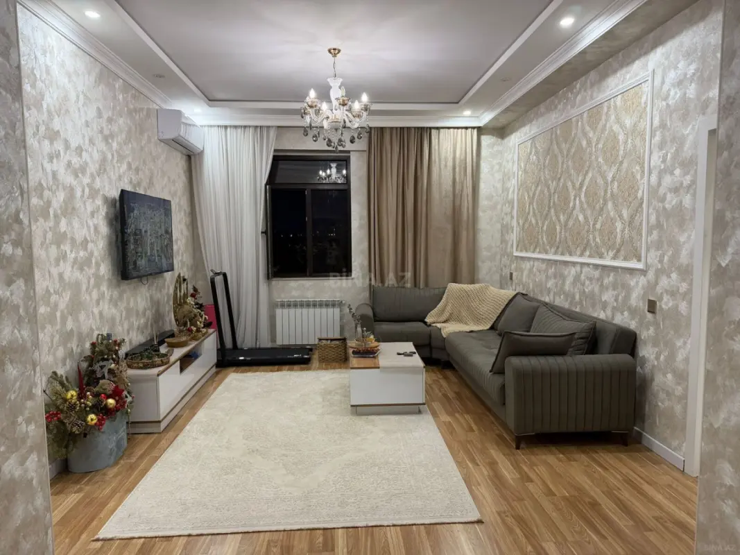 Kirayə verilir 2 otaqlı mənzil 110 m²