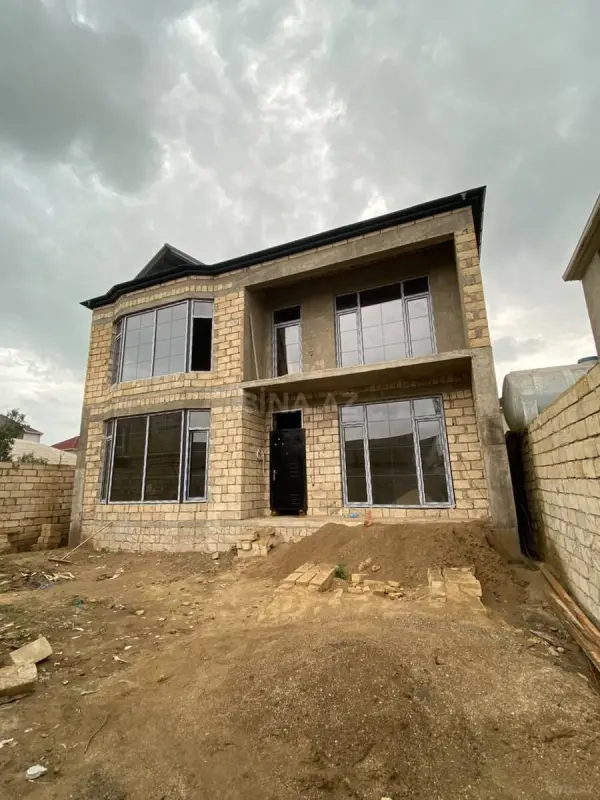 Satılır 4 otaqlı həyət evi 177 m²