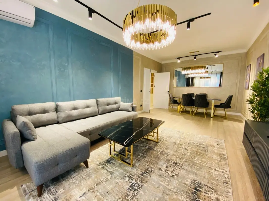 Kirayə verilir 2 otaqlı mənzil 105 m²