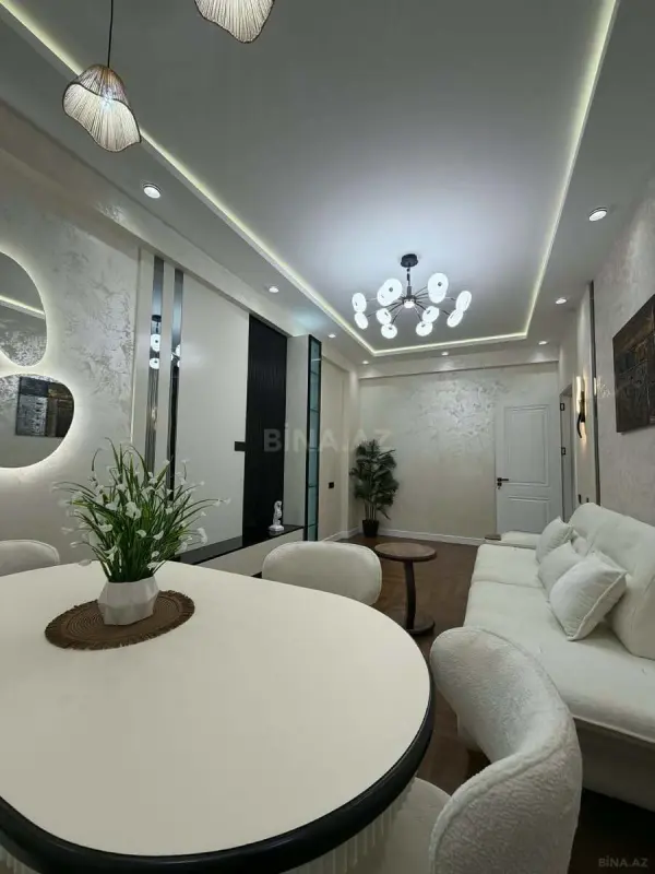 Satılır 2 otaqlı mənzil 70 m²