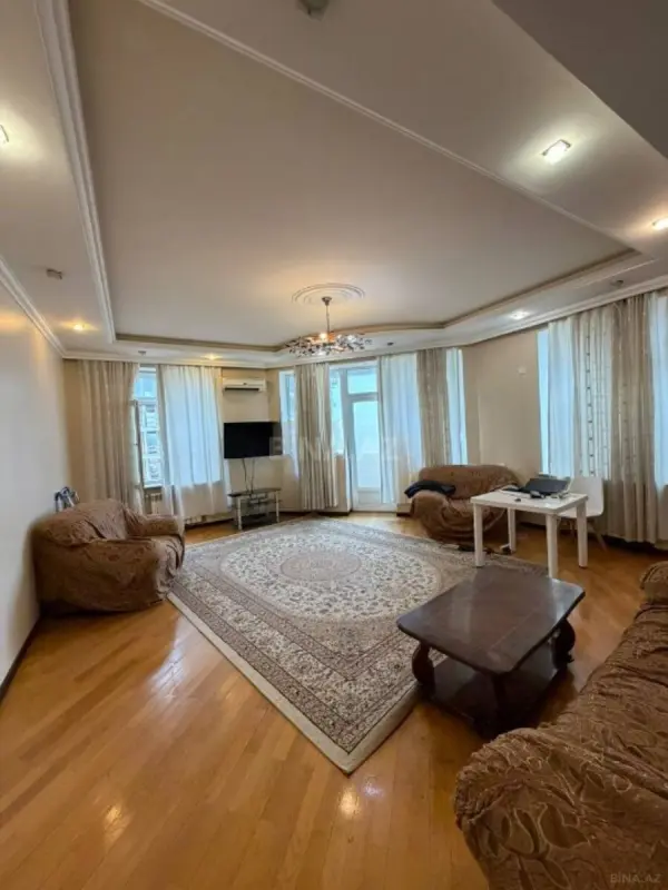 Kirayə verilir 3 otaqlı mənzil 105 m²