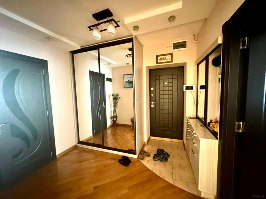Satılır 3 otaqlı mənzil 62.7 m²
