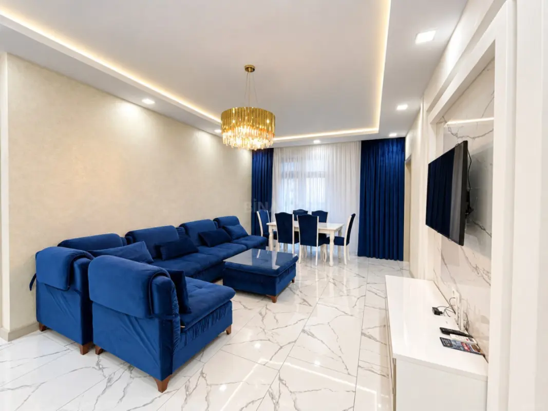 Kirayə verilir 3 otaqlı mənzil 117 m²