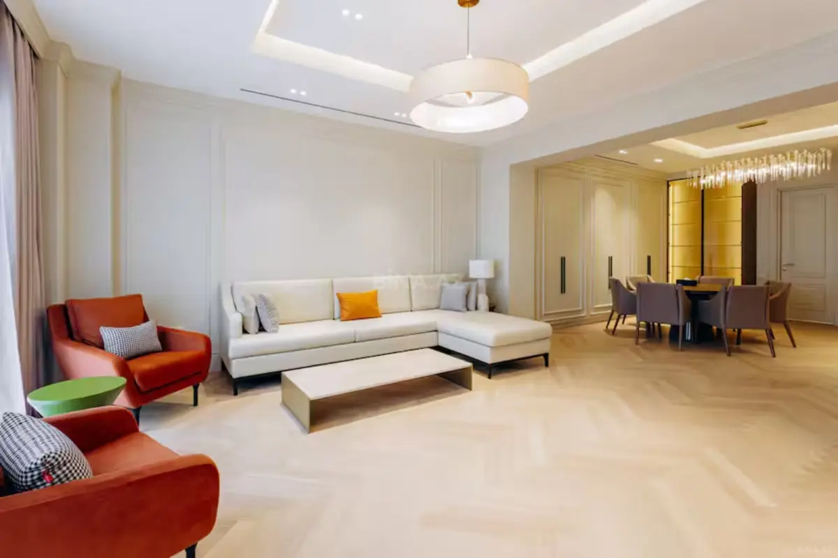 Kirayə verilir 2 otaqlı mənzil 98 m²
