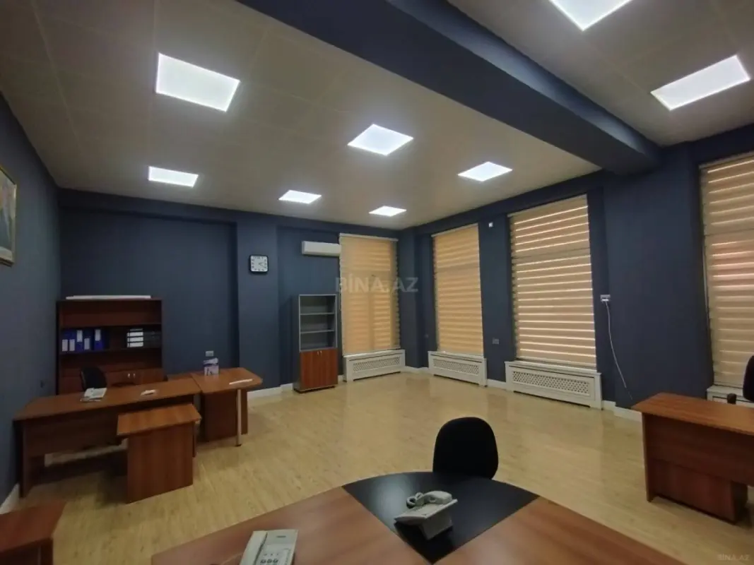 Kirayə verilir 3 otaqlı ofis 230 m²