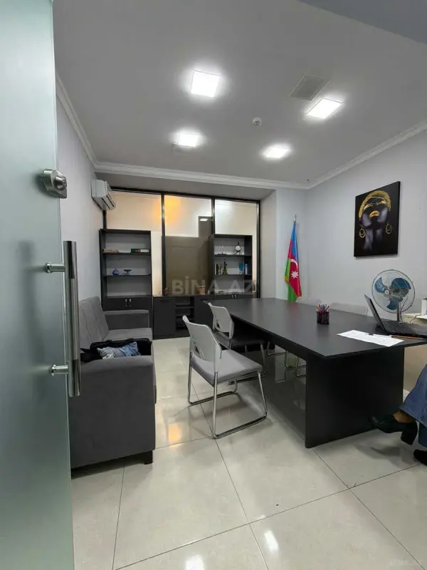Kirayə verilir 1 otaqlı ofis 12 m²