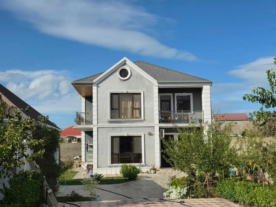 Satılır 5 otaqlı həyət evi 170 m²