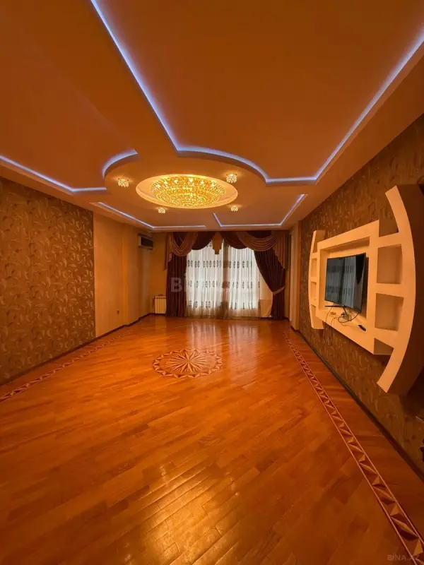 Satılır 4 otaqlı mənzil 171 m²