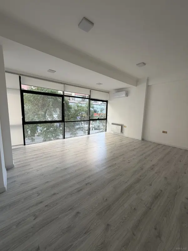 Kirayə verilir obyekt 110 m²