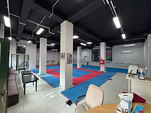 Kirayə verilir obyekt 270 m² — Bakı 270.00 m²