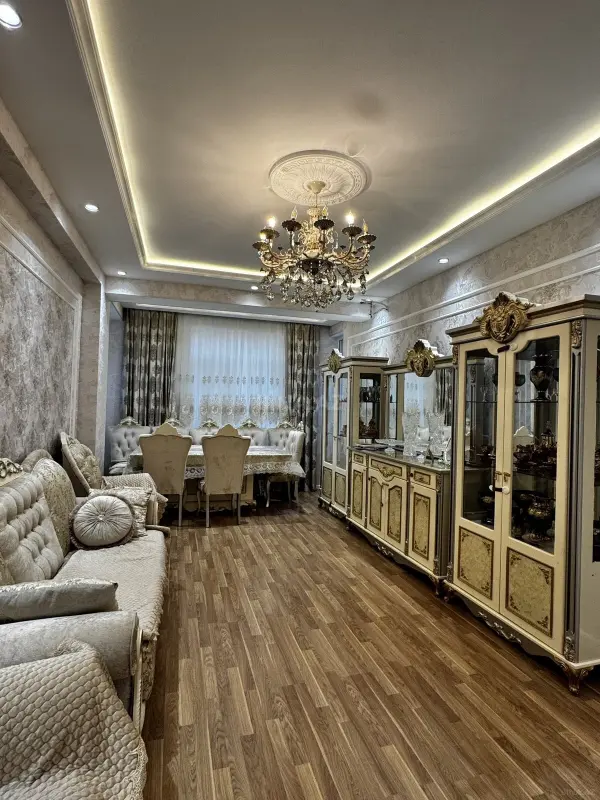 Satılır 3 otaqlı mənzil 106 m²