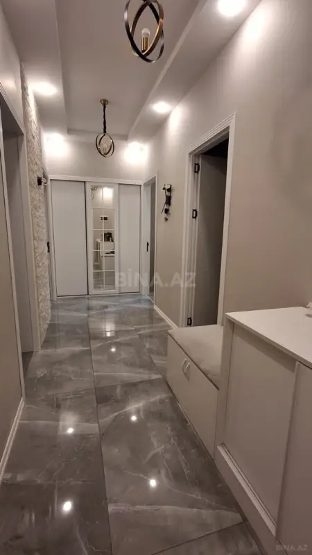 Satılır 4 otaqlı mənzil 94 m²