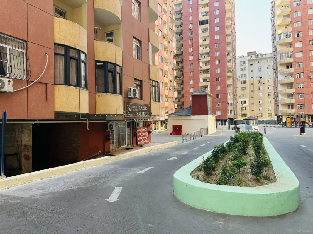 Satılır 3 otaqlı mənzil 98 m²