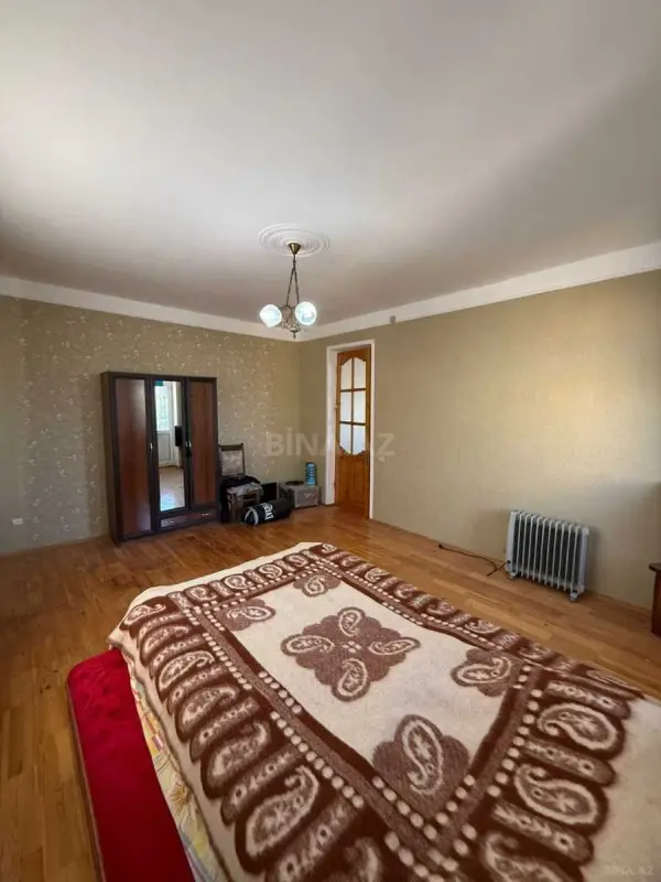 Satılır 7 otaqlı həyət evi 400 m²