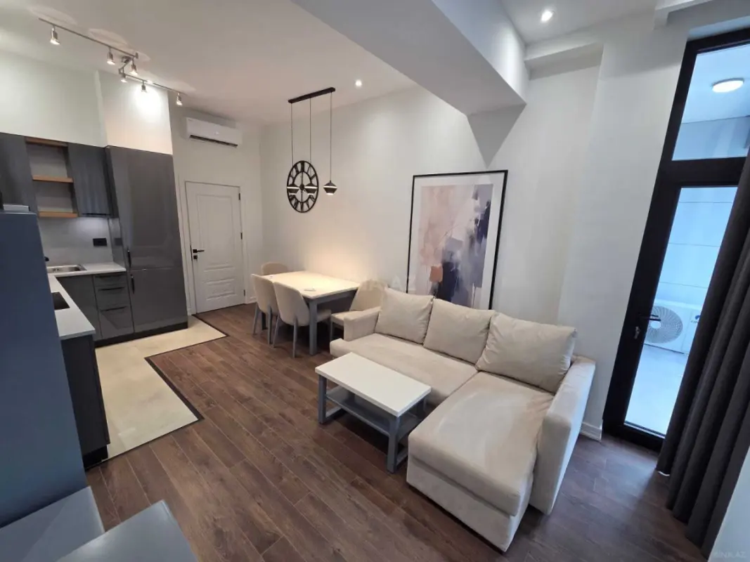 Kirayə verilir 2 otaqlı mənzil 57 m²